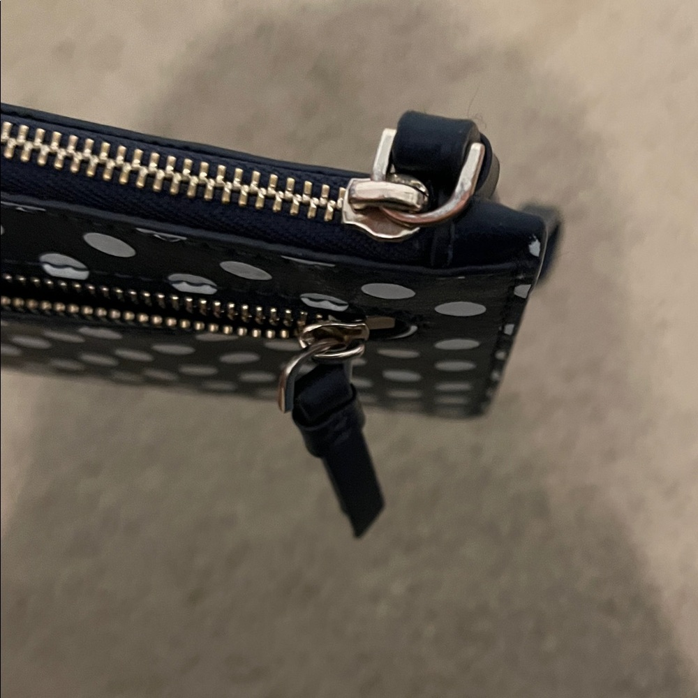 Kate Spade Black and White Polka Dot Wristlet with Green Design - Picture 3 of 6
